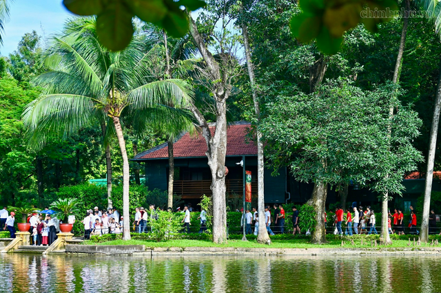 Lễ Thượng cờ đặc biệt trong sáng Quốc khánh tại Quảng trường Ba Đình