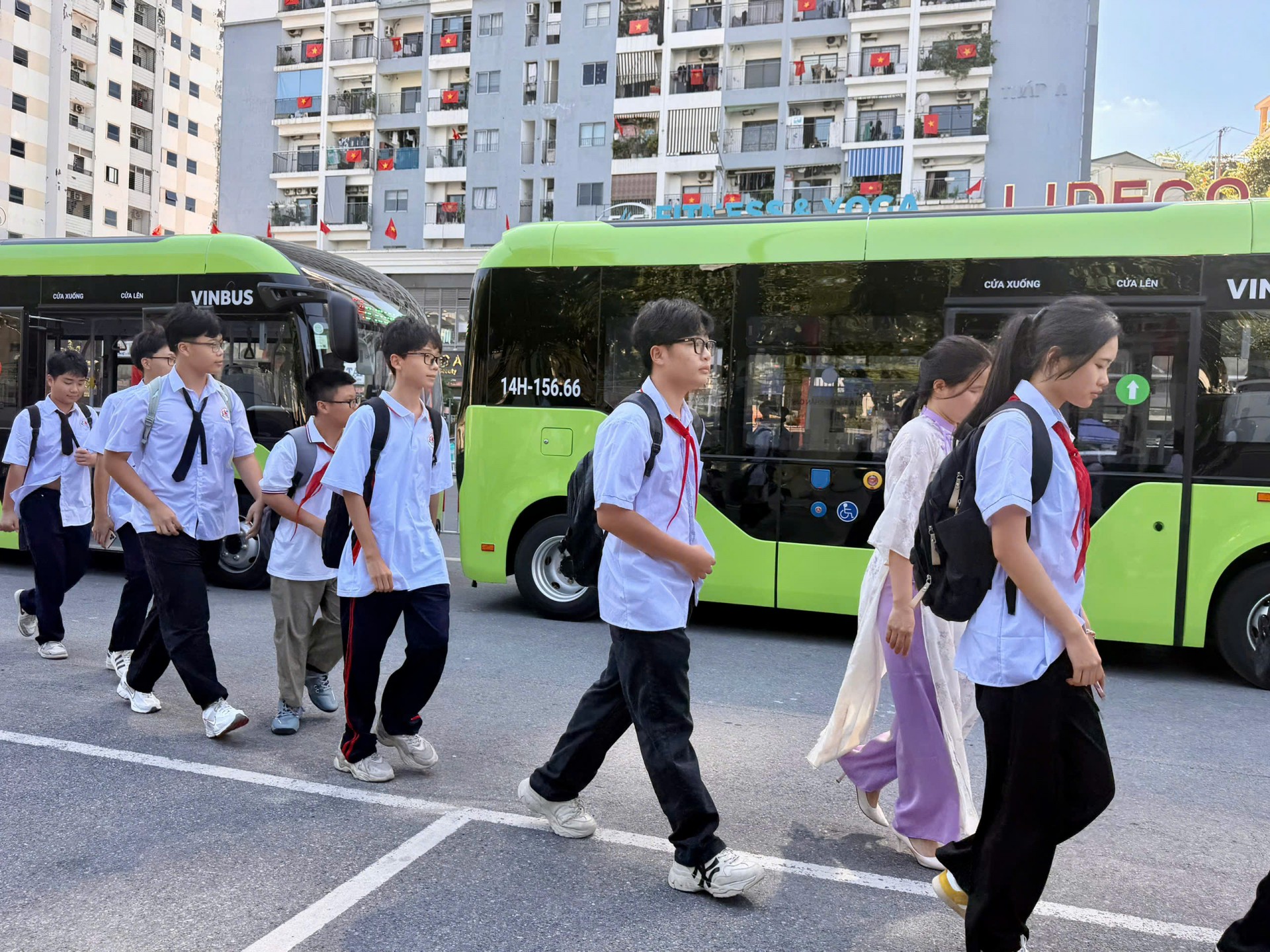 Quảng Ninh triển khai xe bus điện miễn phí đưa đón học sinh