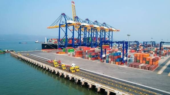 Nhóm hàng công nghiệp chế biến tiếp tục dẫn đầu Nhóm hàng công nghiệp chế biến tiếp tục dẫn đầu