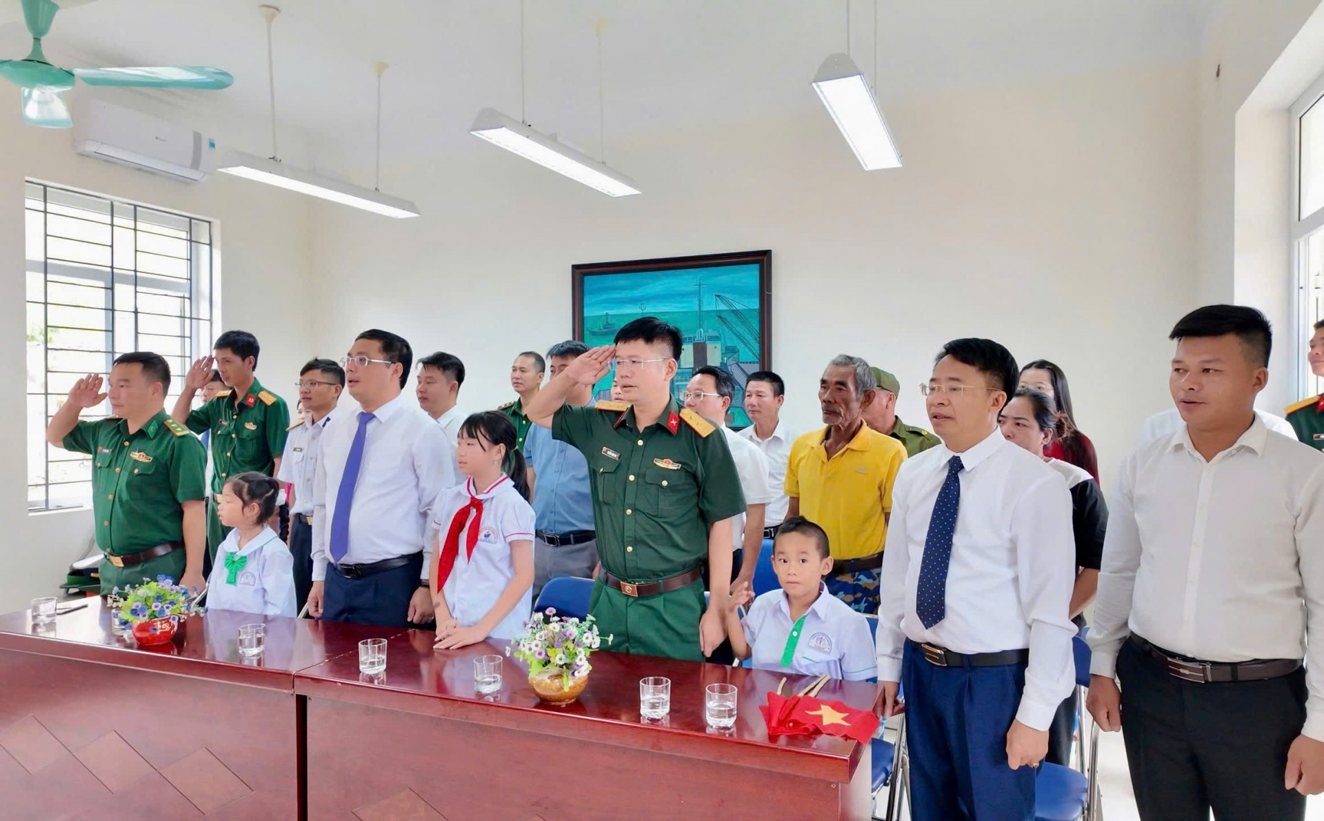 Học sinh Quảng Ninh hân hoan chào năm học mới