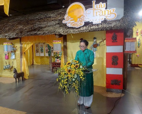 khai mac luu trang pho co 2026 trao truyen tinh yeu van hoa qua nhung mua trang