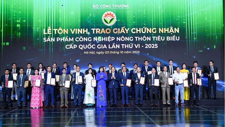 Sản phẩm công nghiệp nông thôn tiêu biểu: Nâng tầm giá trị và vươn xa Sản phẩm công nghiệp nông thôn tiêu biểu: Nâng tầm giá trị và vươn xa