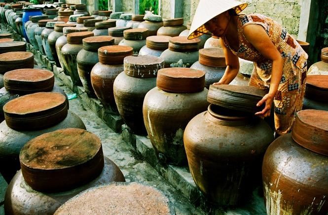 Làng nghề nước mắm Mỹ Thủy Hành trình 500 năm giữ gìn truyền thống Làng nghề nước mắm Mỹ Thủy Hành trình 500 năm giữ gìn truyền thống