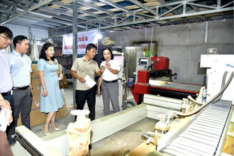 nghiem thu de an khuyen cong ho tro doanh nghiep san xuat do go tai an giang