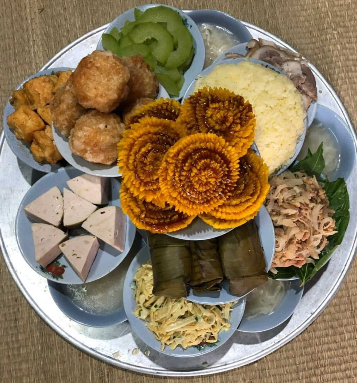 Tinh tế cơm quan họ