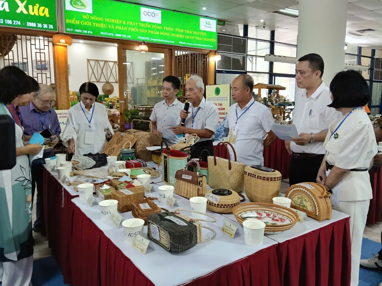 Hà Nội chấm thi sản phẩm làng nghề và tôn vinh nghệ nhân tiêu biểu năm 2026 Hà Nội chấm thi sản phẩm làng nghề và tôn vinh nghệ nhân tiêu biểu năm 2026