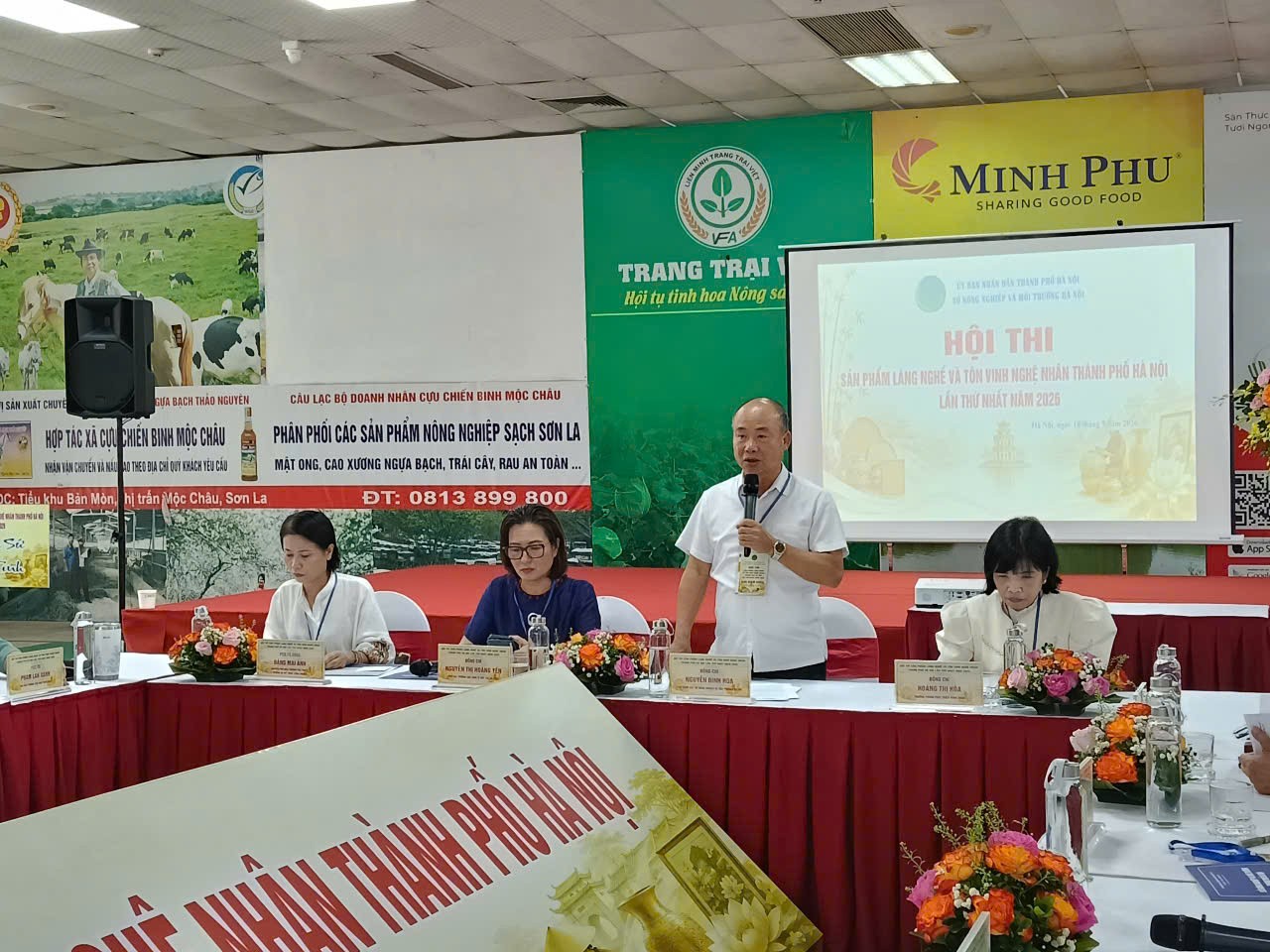 Ông Nguyễn Đình Hoa, Phó Giám đốc Sở Nông nghiệp và Môi trường Hà Nội phát biểu tại Hội nghị. Ông Nguyễn Đình Hoa, Phó Giám đốc Sở Nông nghiệp và Môi trường Hà Nội phát biểu tại Hội nghị.
