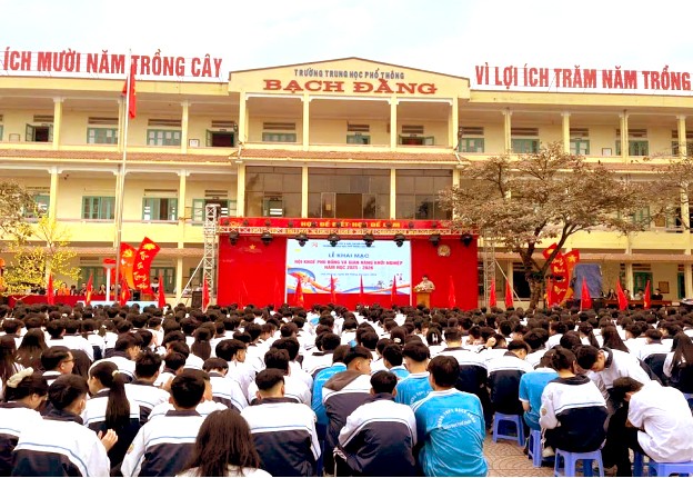 Trường THPT Bạch Đằng Nâng cao chất lượng giáo dục, hướng tới môi trường học đường toàn diện Trường THPT Bạch Đằng Nâng cao chất lượng giáo dục, hướng tới môi trường học đường toàn diện