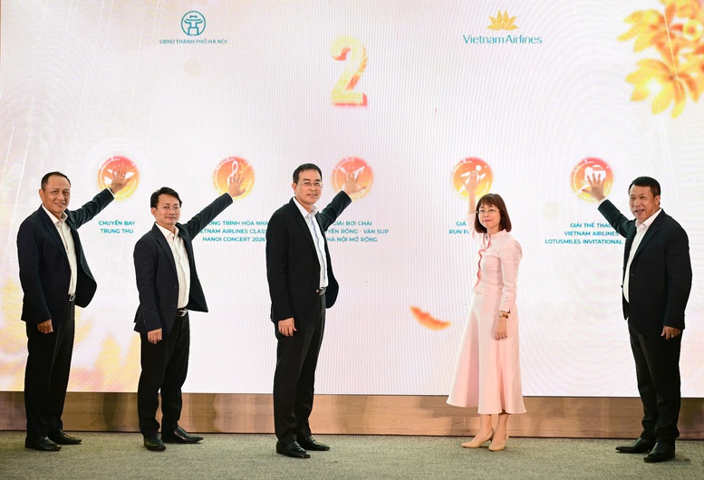 Vietnam Airlines đưa du khách 'Chạm Thu Hà Nội 2026' Vietnam Airlines đưa du khách 'Chạm Thu Hà Nội 2026'