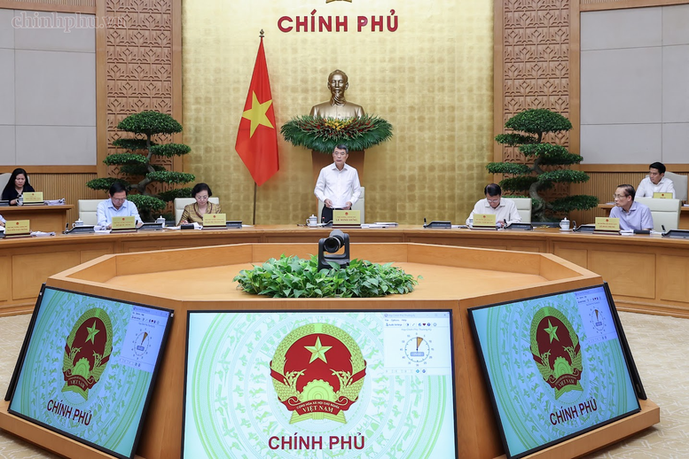 Thủ tướng: Tuyệt đối không để lợi ích cục bộ, lợi ích ngành, lợi ích nhóm chi phối chính sách