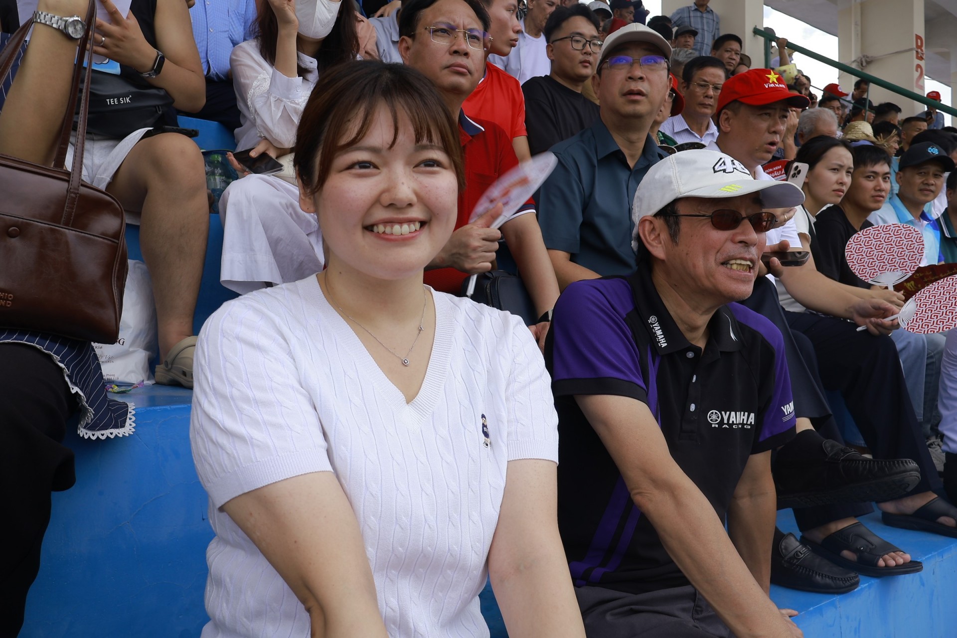 Sayamoto Kyoka, du khách đến từ Nhật Bản bày tỏ sự thích thú với lễ hội chọi trâu Đồ Sơn