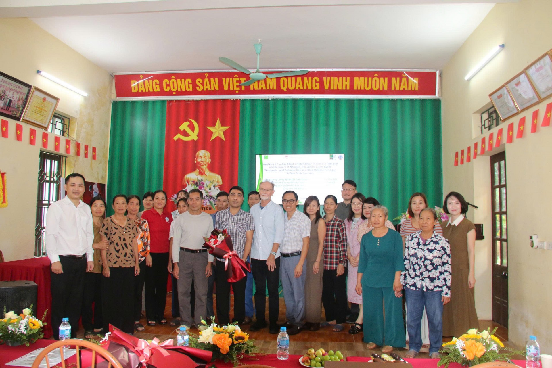 Các đại biểu tham dự Hội thảo Các đại biểu tham dự Hội thảo