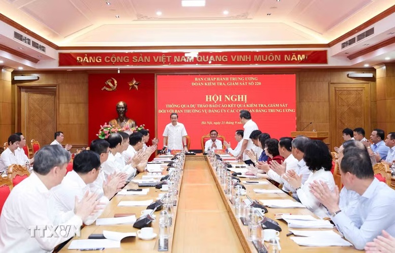 Thông qua dự thảo Báo cáo kết quả kiểm tra, giám sát đối với Ban Thường vụ Đảng ủy các cơ quan Đảng Trung ương Thông qua dự thảo Báo cáo kết quả kiểm tra, giám sát đối với Ban Thường vụ Đảng ủy các cơ quan Đảng Trung ương