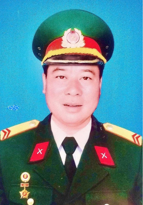 Cựu chiến binh Phí Đình Chí, ở Thôn 9 xã Tam Nông, Phú Thọ. Cựu chiến binh Phí Đình Chí, ở Thôn 9 xã Tam Nông, Phú Thọ.