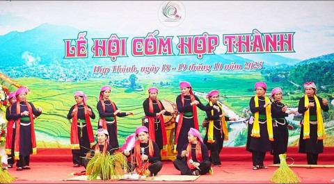 lao cai don du khach mua com vung cao