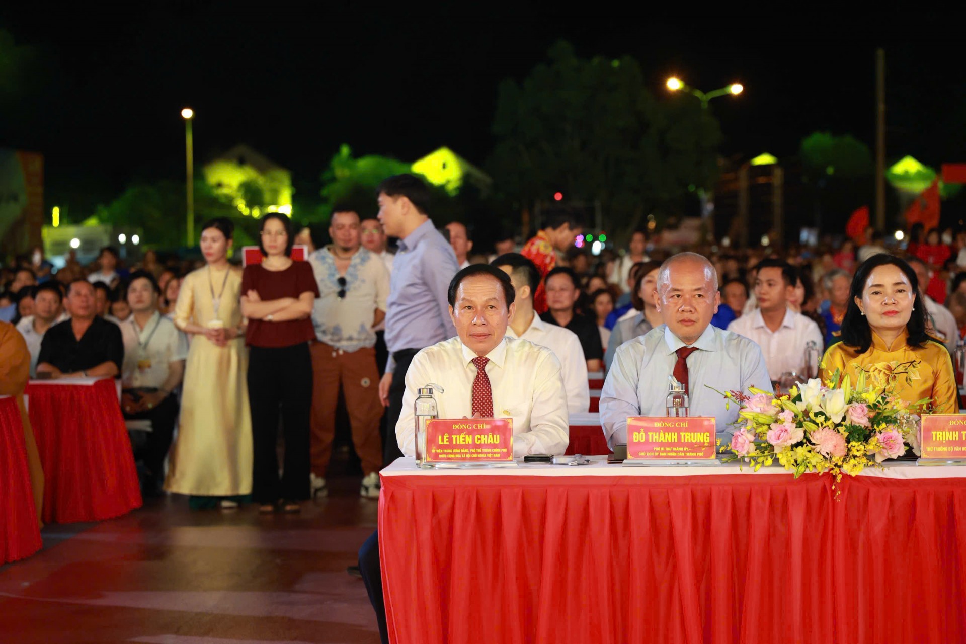 Phó thủ tướng Lê Tiến Châu dự lễ hội Côn Sơn, Kiếp Bạc mùa thu Phó thủ tướng Lê Tiến Châu dự lễ hội Côn Sơn, Kiếp Bạc mùa thu