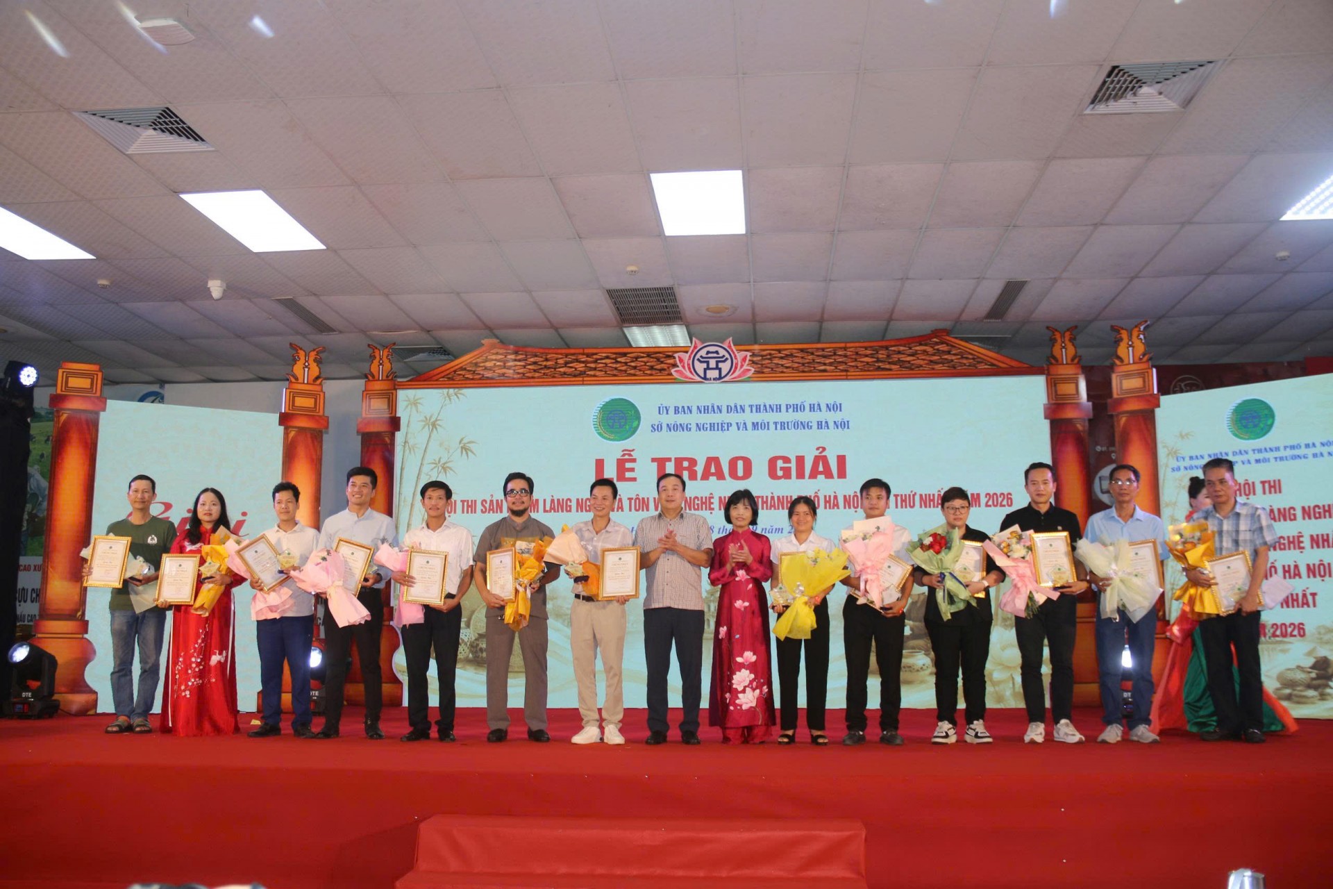 Tôn vinh bàn tay tài hoa, tiếp sức để sản phẩm làng nghề Hà Nội vươn xa