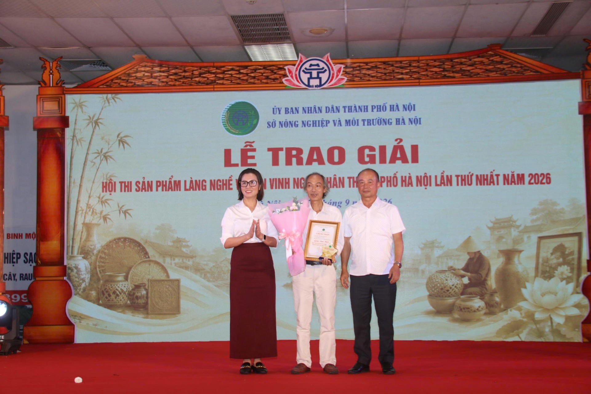 Tôn vinh bàn tay tài hoa, tiếp sức để sản phẩm làng nghề Hà Nội vươn xa