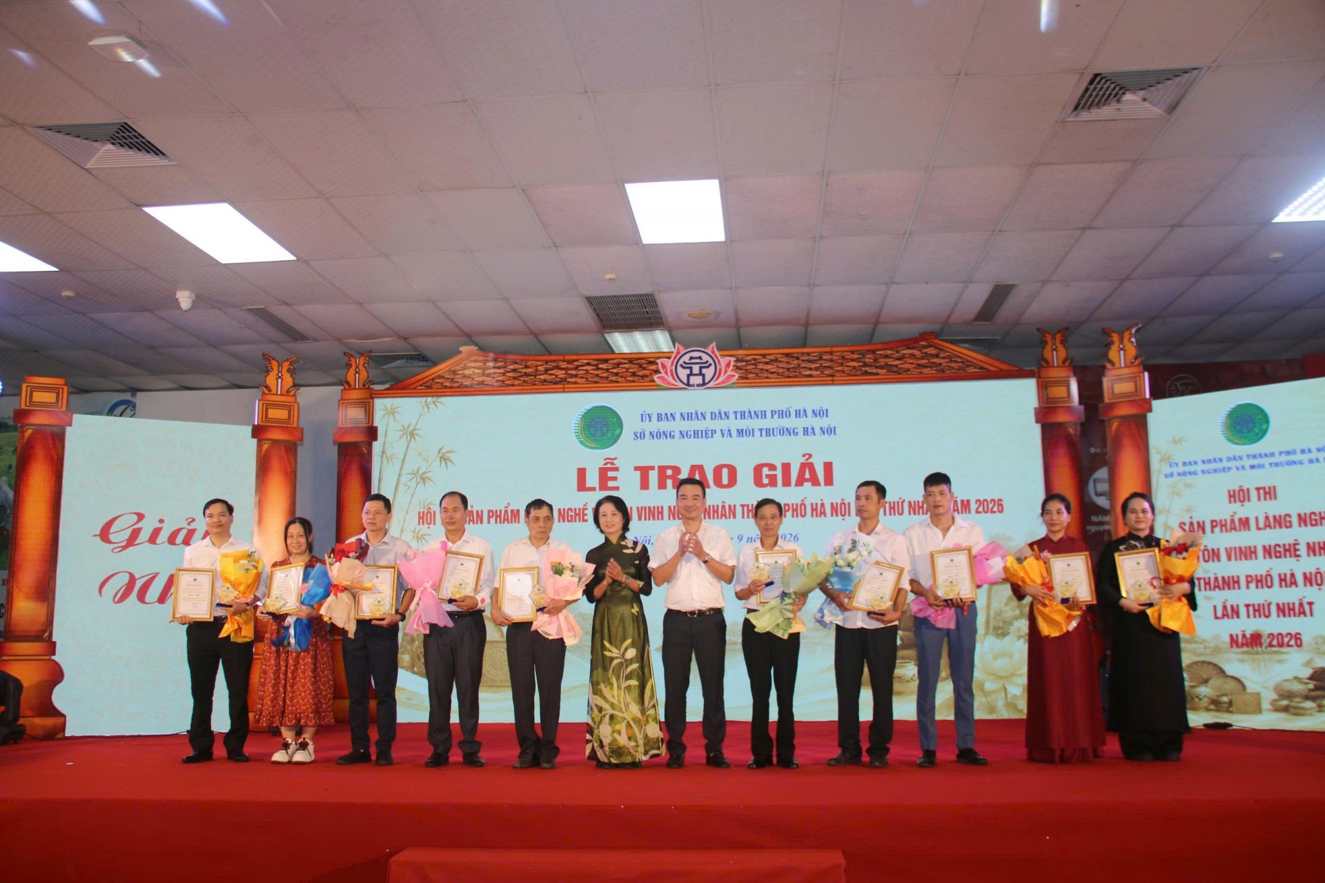 Tôn vinh bàn tay tài hoa, tiếp sức để sản phẩm làng nghề Hà Nội vươn xa