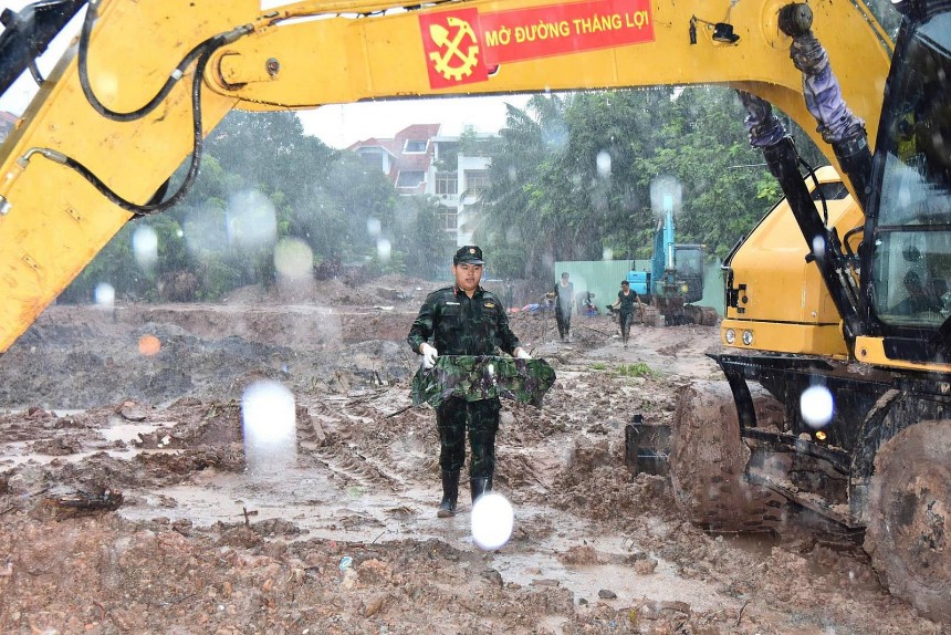 Tính đến ngày 28/9 đã có tổng cộng 666 bộ hài cốt liệt sĩ được phát hiện, quy tập tại Công viên Lê Thị Riêng (phường Hoà Hưng, TP. HCM)