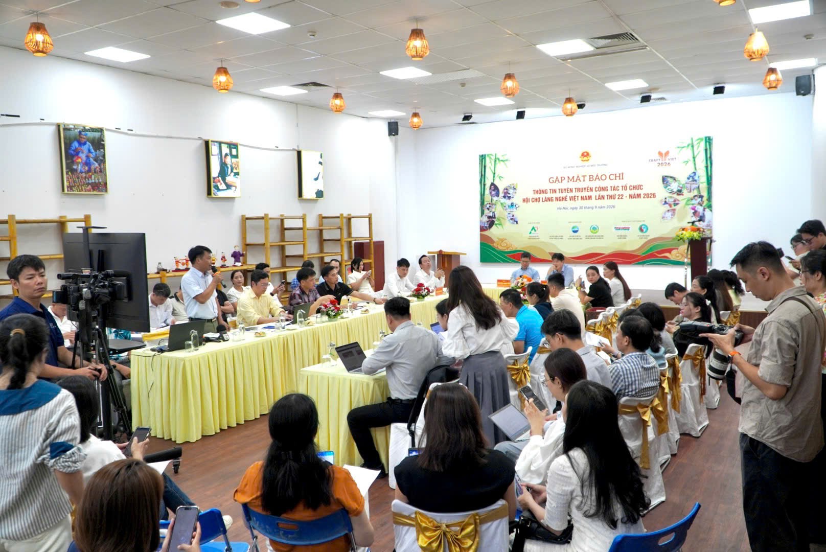 Quang cảnh buổi gặp mặt
