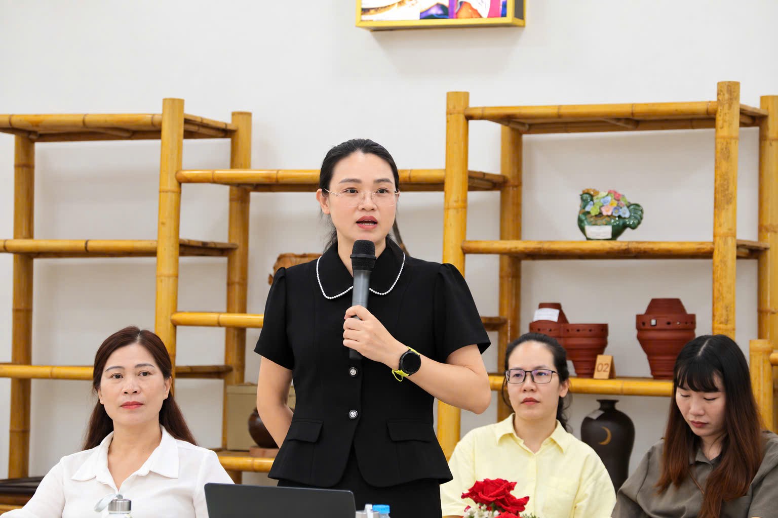 Trần Thị Loan, Trưởng phòng Ngành nghề nông thôn, Cục Kinh tế hợp tác và Phát triển nông thôn, Bộ Nông nghiệp và Phát triển nông thôn,