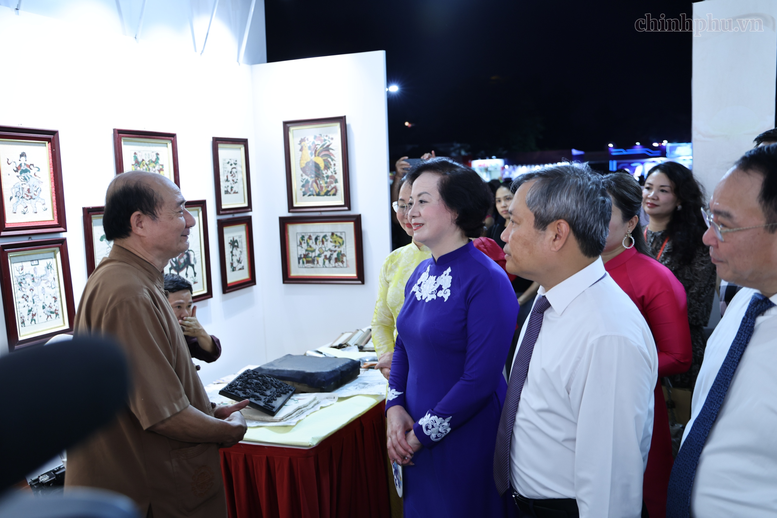 Ấn tượng đêm khai mạc Lễ hội Văn hóa thế giới tại Hà Nội