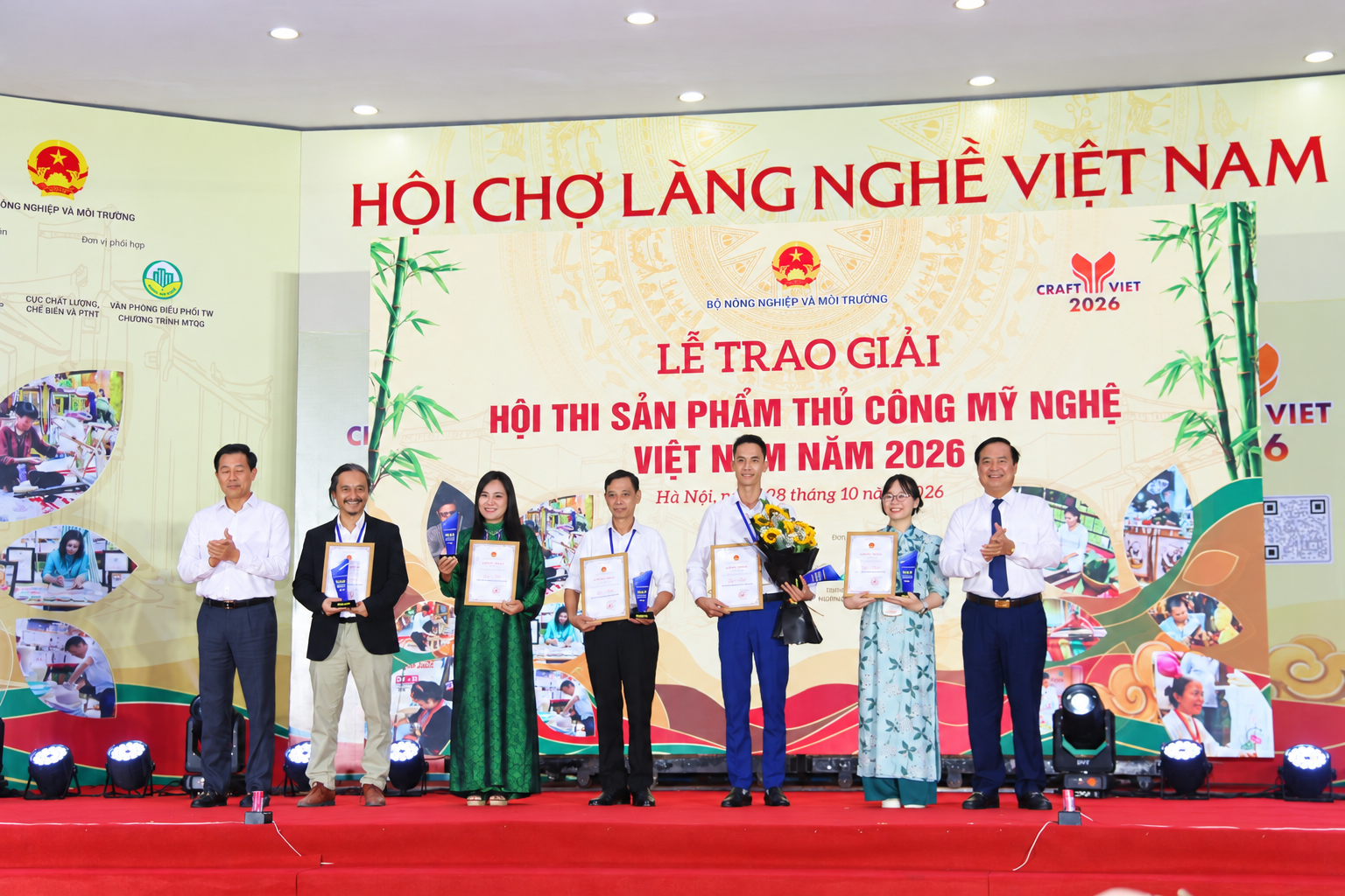 Lan tỏa tinh hoa thủ công mỹ nghệ, nâng tầm sản phẩm làng nghề Lan tỏa tinh hoa thủ công mỹ nghệ, nâng tầm sản phẩm làng nghề