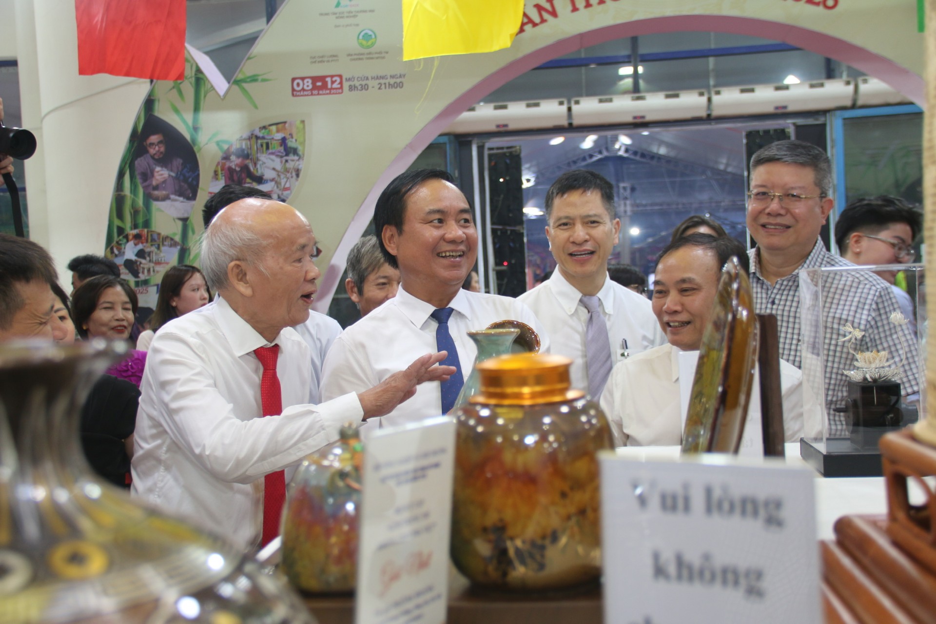 Hội chợ Làng nghề Việt Nam lần thứ 22: Kết nối tinh hoa nghề Việt với thị trường và du lịch Hội chợ Làng nghề Việt Nam lần thứ 22: Kết nối tinh hoa nghề Việt với thị trường và du lịch