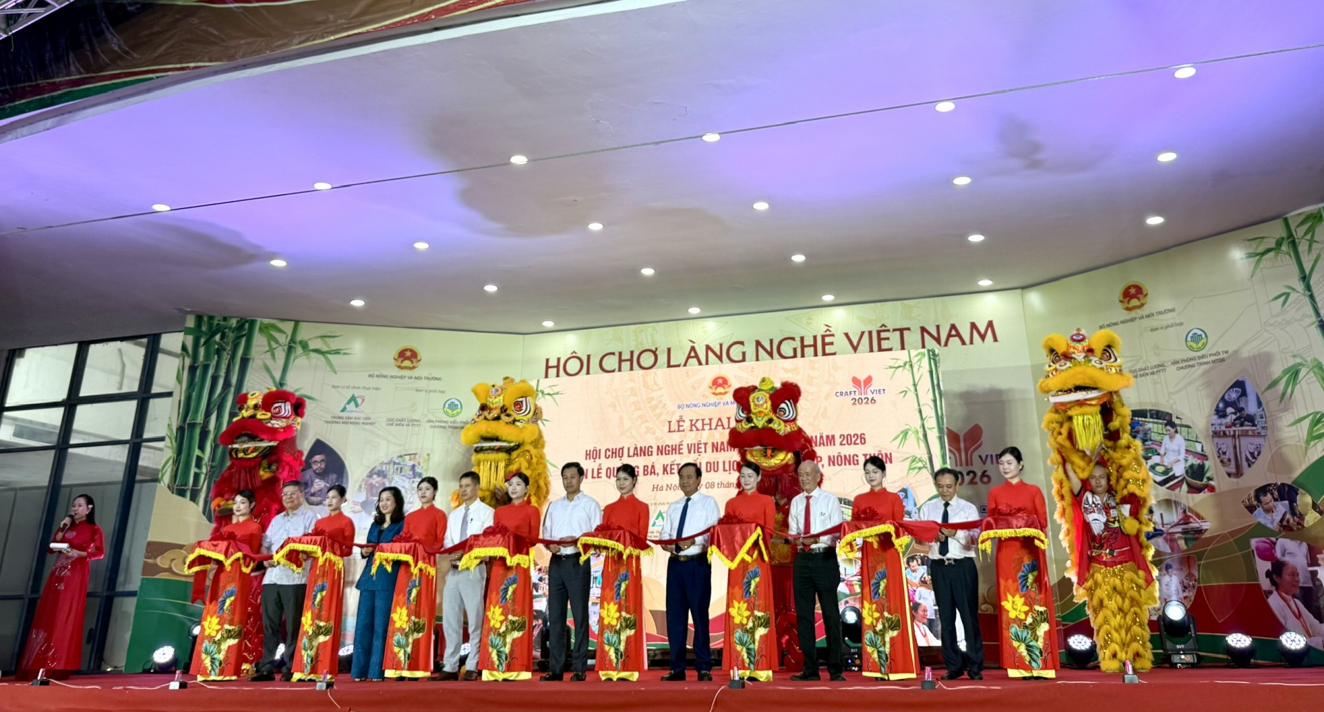 Hội chợ Làng nghề Việt Nam lần thứ 22: Kết nối tinh hoa nghề Việt với thị trường và du lịch Hội chợ Làng nghề Việt Nam lần thứ 22: Kết nối tinh hoa nghề Việt với thị trường và du lịch