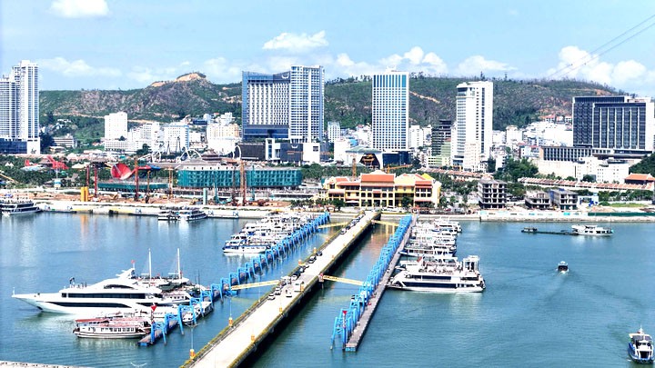 Quảng Ninh dẫn đầu cả nước về tăng trưởng kinh tế 9 tháng đầu năm