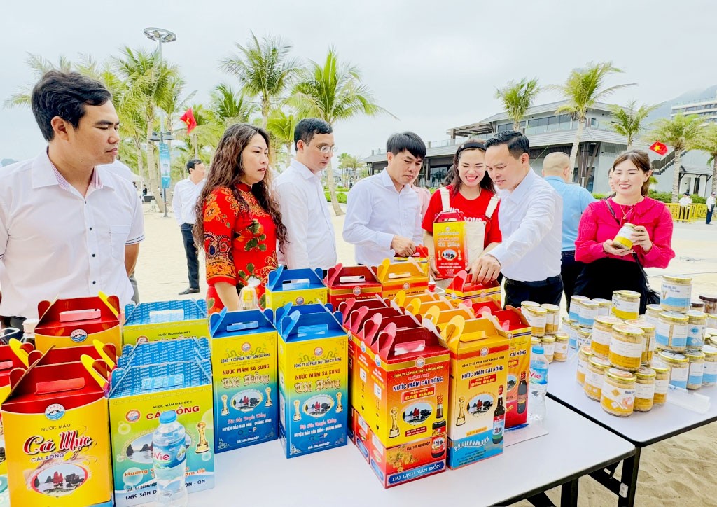 Quảng Ninh dẫn đầu cả nước về tăng trưởng kinh tế 9 tháng đầu năm
