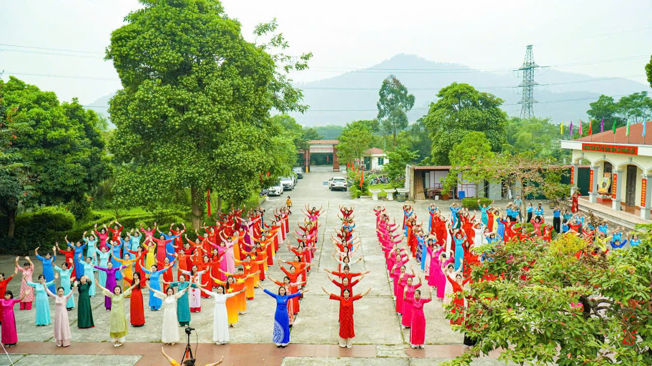 Rộn ràng chương trình đồng diễn dân vũ, hưởng ứng “Tháng Áo dài” năm 2026 tại xã Trung Giã Rộn ràng chương trình đồng diễn dân vũ, hưởng ứng “Tháng Áo dài” năm 2026 tại xã Trung Giã