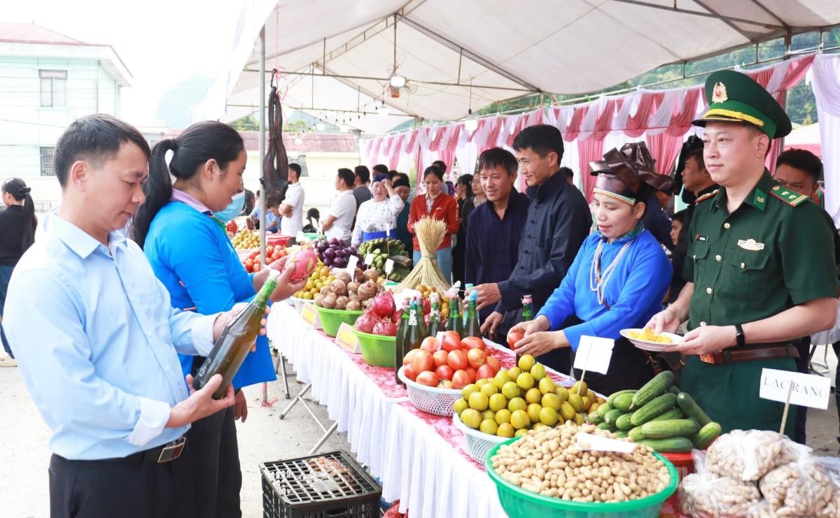 Nghĩa Thuận quảng bá OCOP, du lịch qua Ngày hội Văn hóa các dân tộc Nghĩa Thuận quảng bá OCOP, du lịch qua Ngày hội Văn hóa các dân tộc