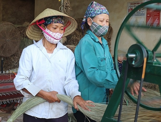 Làng nghề truyền thống ứng dụng công nghệ từ nguồn khuyến công để tối ưu hóa năng suất sản xuất