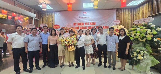 Tạp chí Thanh niên: 64 năm xây dựng, phát triển và đồng hành cùng thanh thiếu niên Việt Nam (15/10/1962 – 15/10/2026) Tạp chí Thanh niên: 64 năm xây dựng, phát triển và đồng hành cùng thanh thiếu niên Việt Nam (15/10/1962 – 15/10/2026)