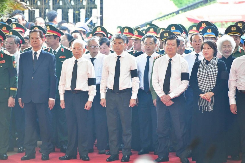 Lễ viếng, truy điệu, an táng 731 hài cốt liệt sĩ được tìm kiếm, quy tập tại Công viên Lê Thị Riêng diễn ra vào sáng ngày 14/10 trong không khí thiêng liêng, xúc động 
