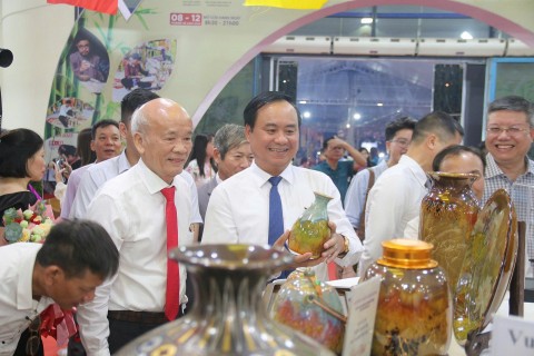 hoi cho lang nghe viet nam 2026 ket noi thi truong nang tam gia tri san pham truyen thong