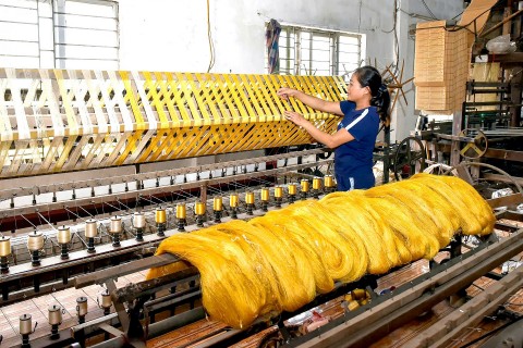 thach thuc va chien luoc phat trien van hoa lang nghe viet nam