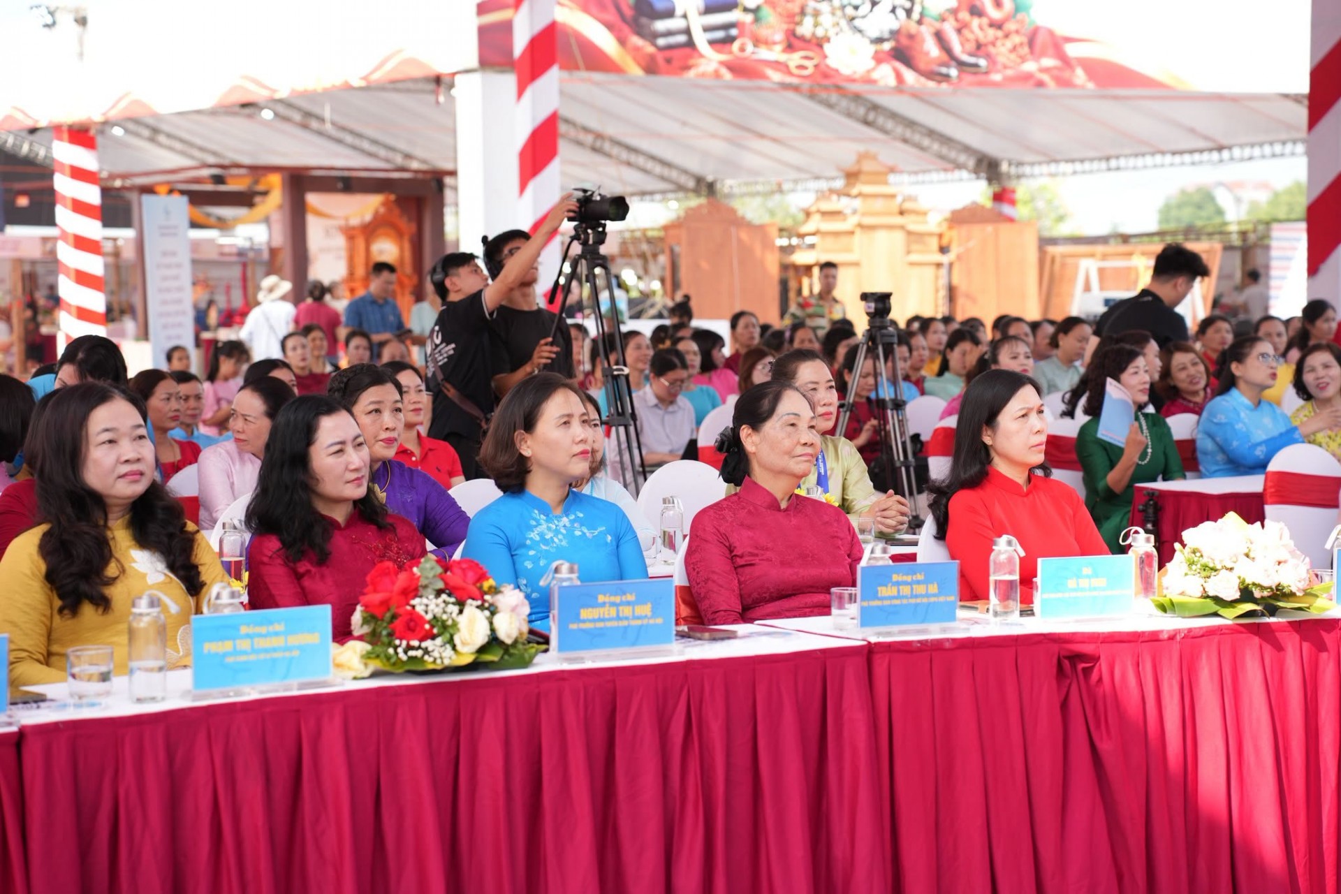 Các đại biểu tham dự chương trình
