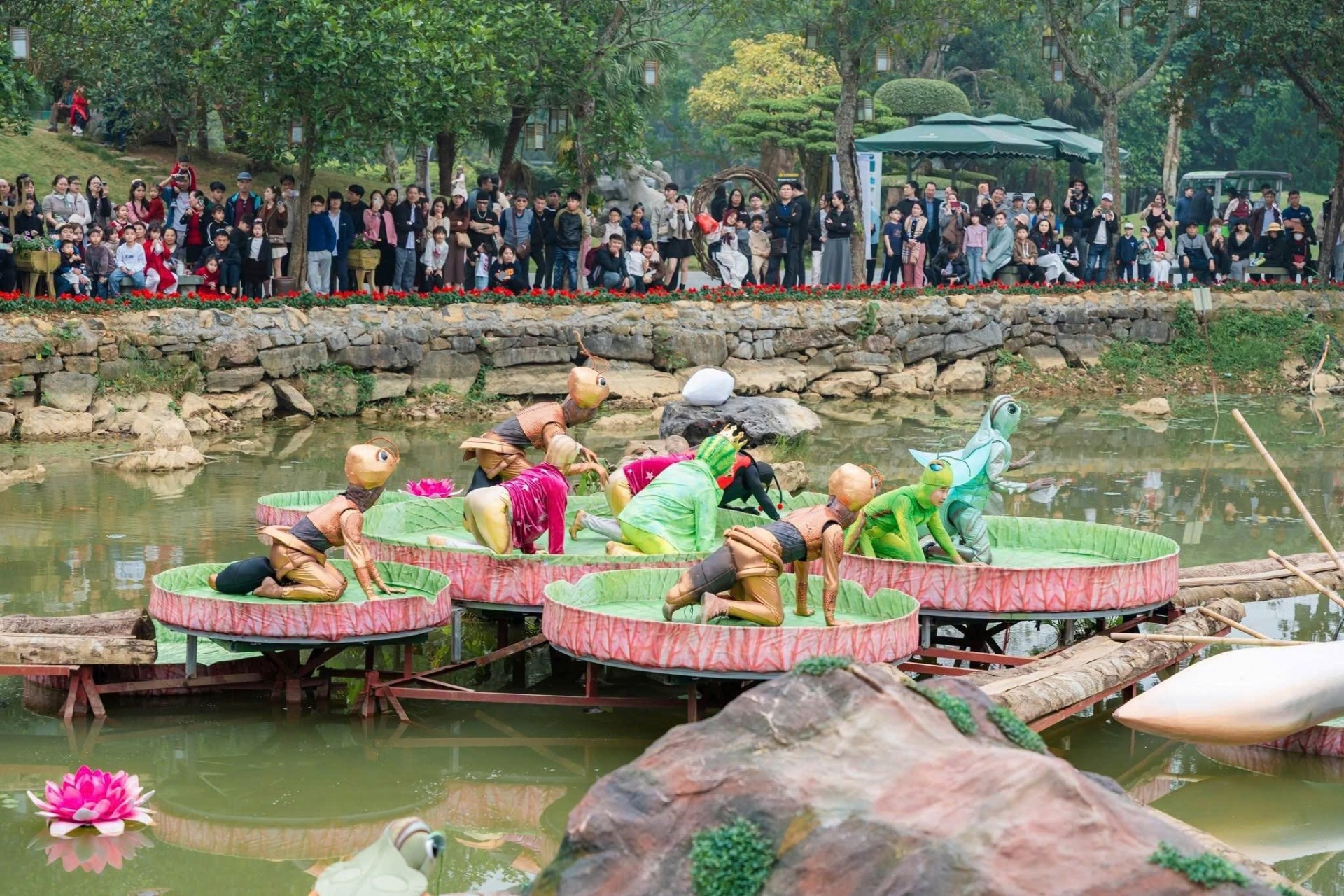 Phát triển du lịch Ninh Bình: Từ “phụng dưỡng thiên nhiên” đến kinh tế di sản