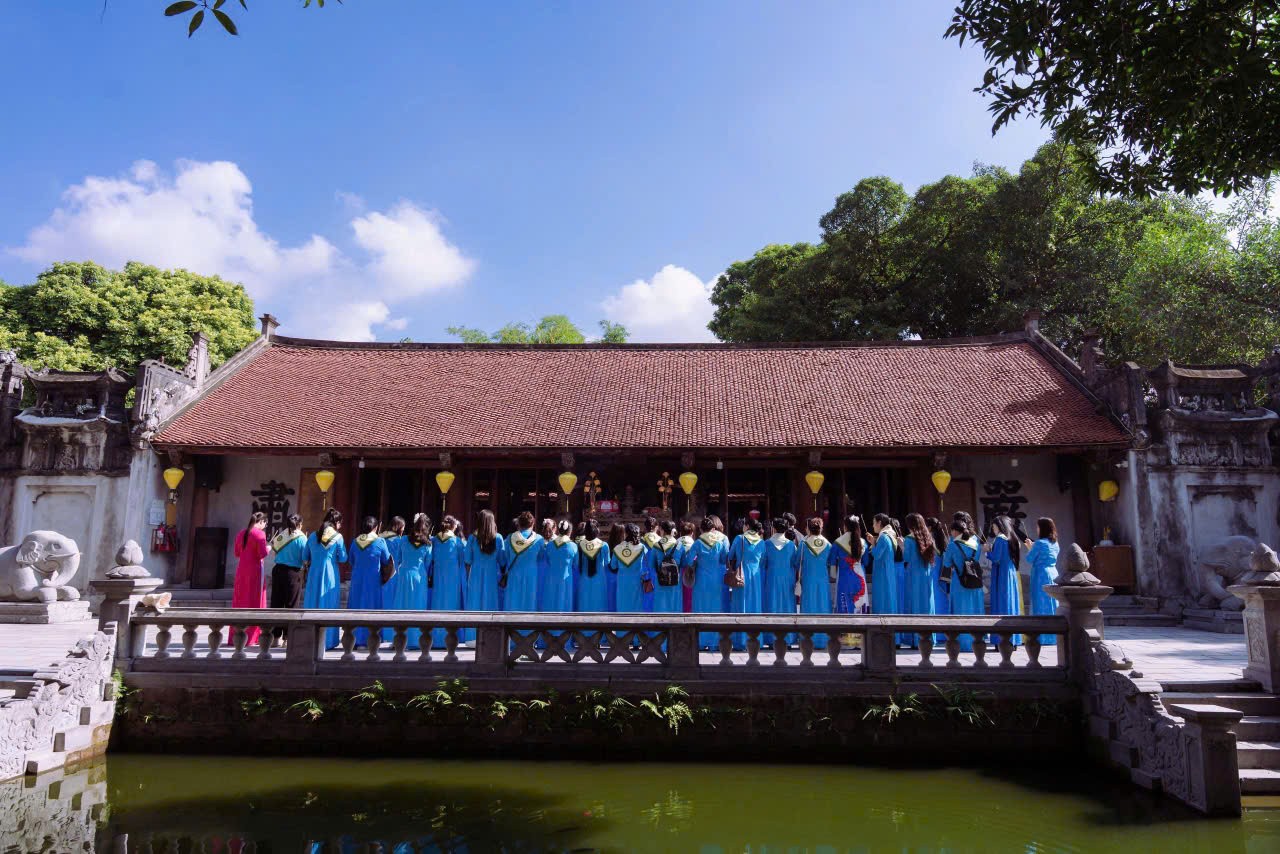 Hội LHPN xã Trung Giã gặp mặt, giáo dục truyền thống, lan tỏa niềm tự hào phụ nữ Việt Nam