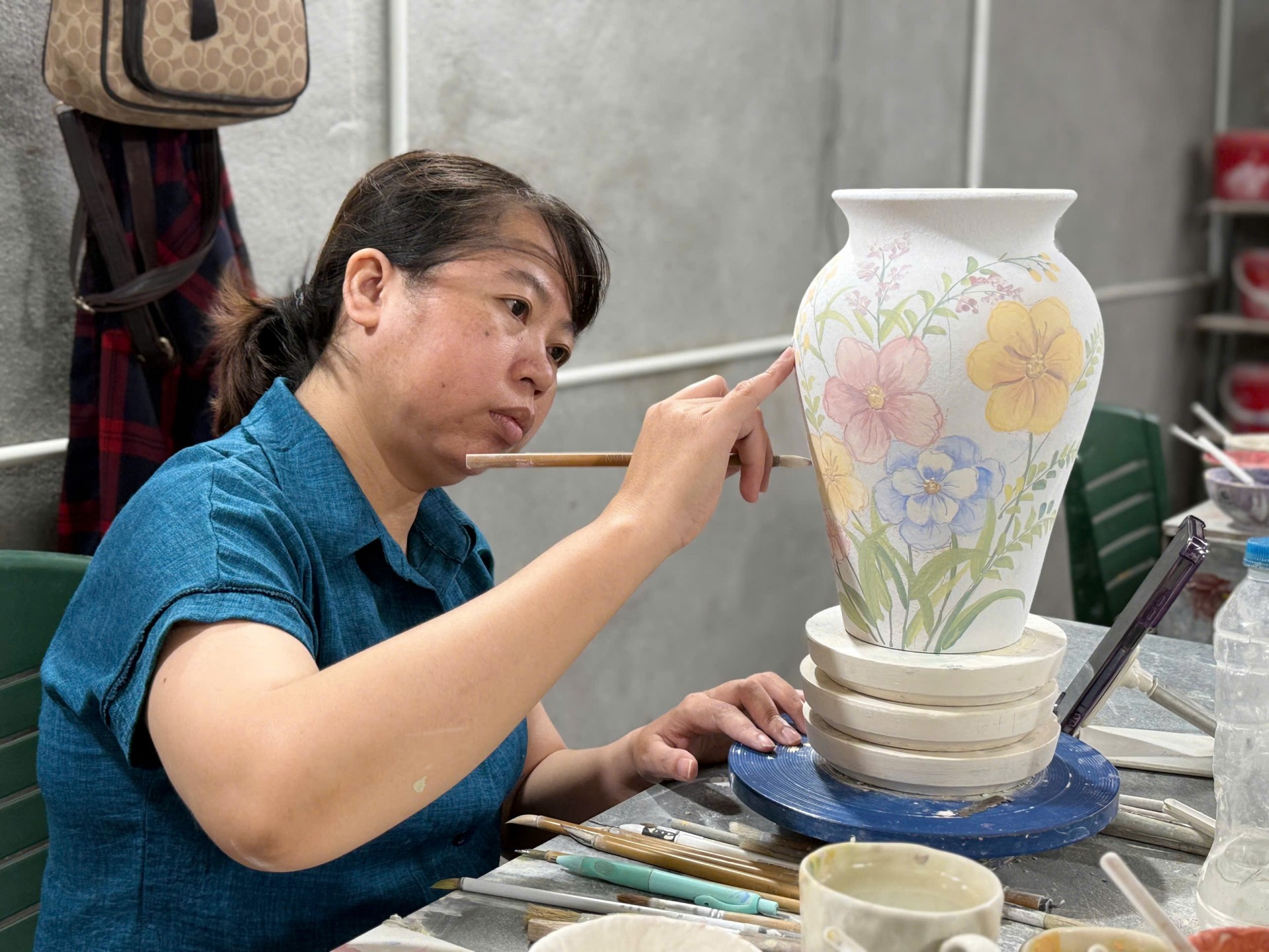Gốm Kim Lan: Từ trầm tích nghìn năm đến tinh hoa sản phẩm làng nghề hôm nay Gốm Kim Lan: Từ trầm tích nghìn năm đến tinh hoa sản phẩm làng nghề hôm nay