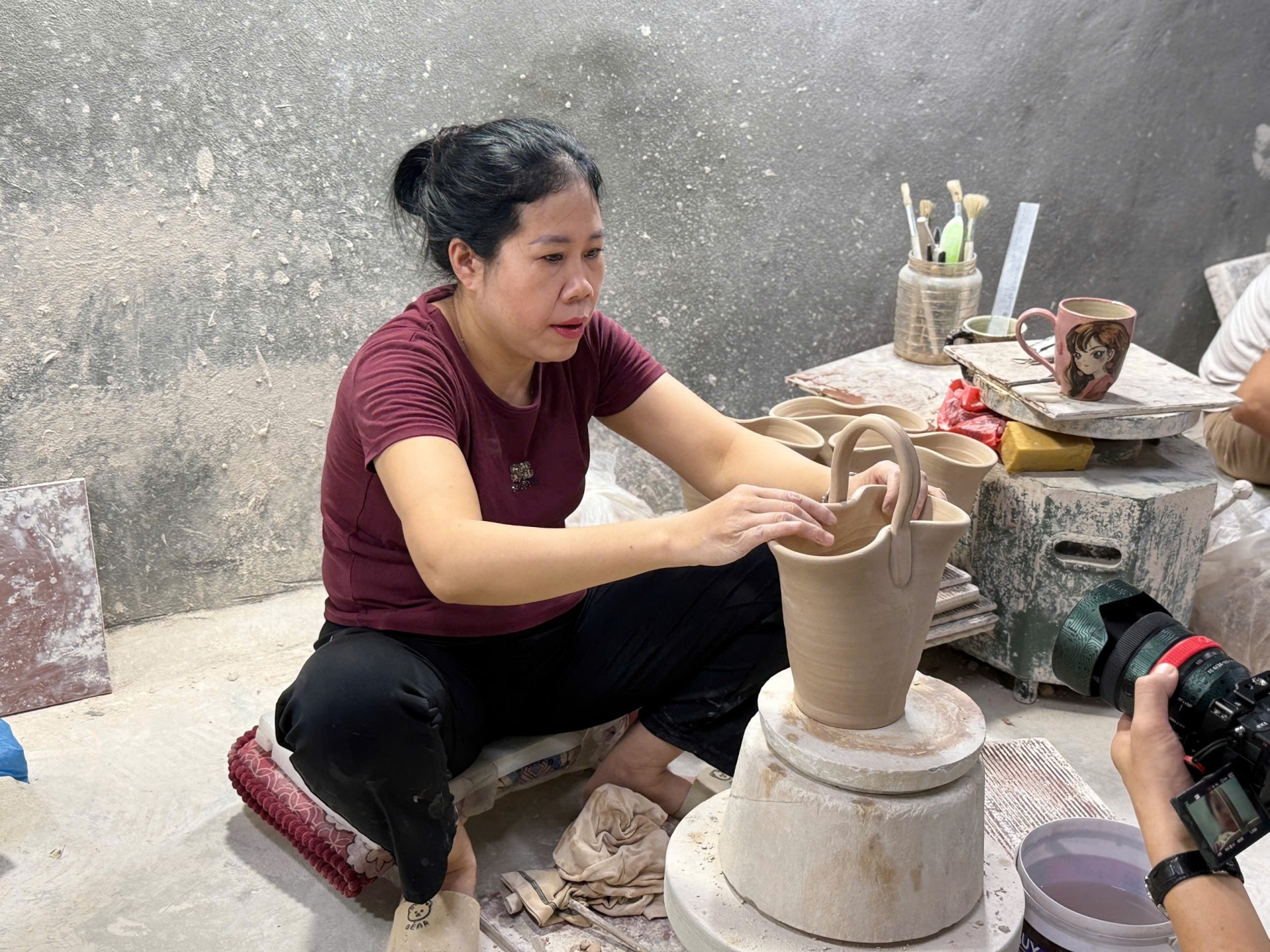Gốm Kim Lan: Từ trầm tích nghìn năm đến tinh hoa sản phẩm làng nghề hôm nay Gốm Kim Lan: Từ trầm tích nghìn năm đến tinh hoa sản phẩm làng nghề hôm nay