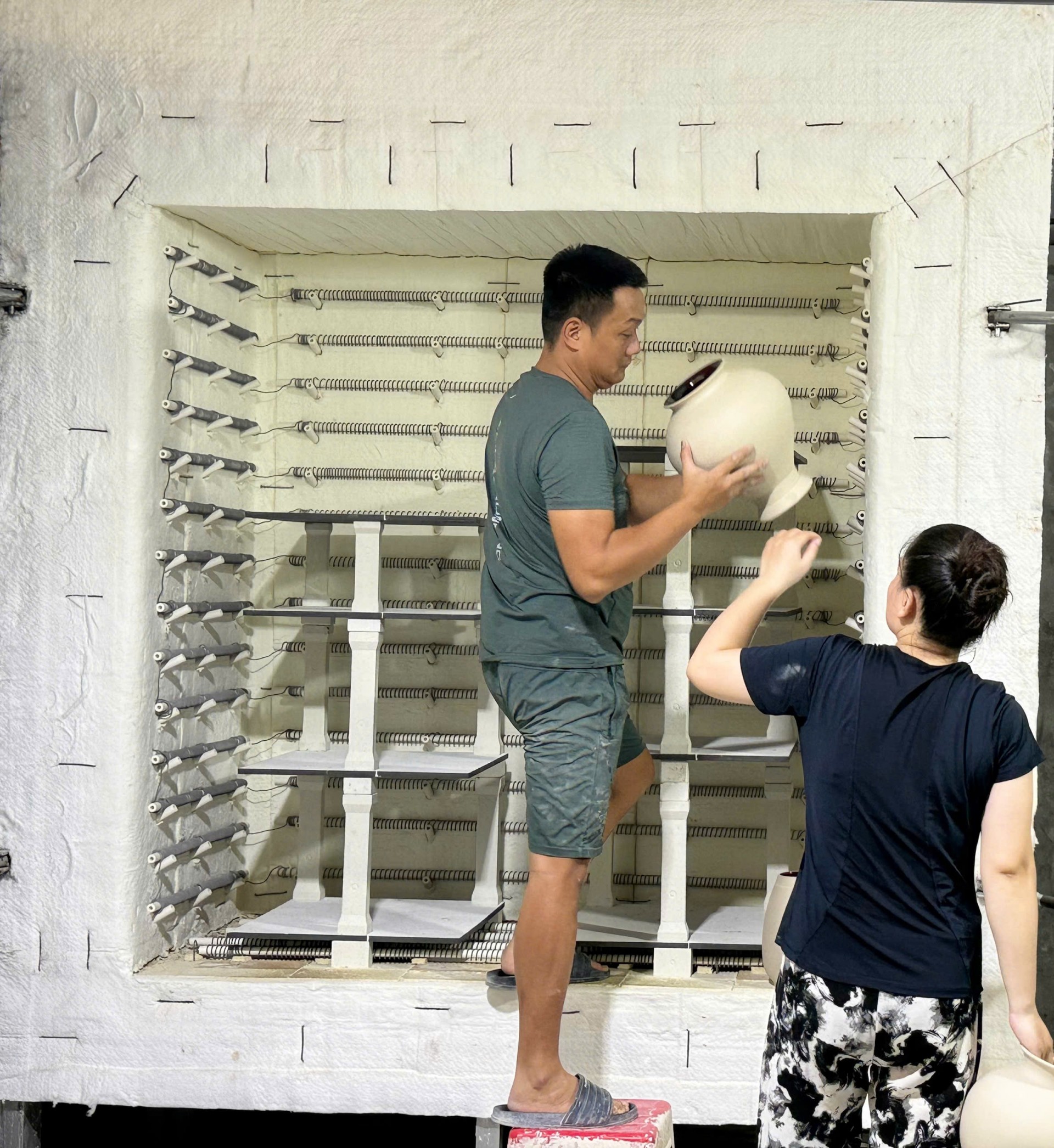 Gốm Kim Lan: Từ trầm tích nghìn năm đến tinh hoa sản phẩm làng nghề hôm nay Gốm Kim Lan: Từ trầm tích nghìn năm đến tinh hoa sản phẩm làng nghề hôm nay