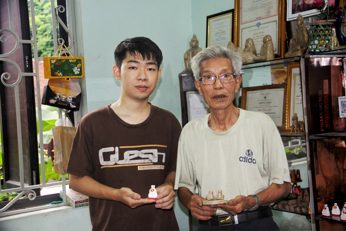 Hai thế hệ, một miền ký ức chưa từng ngủ quên