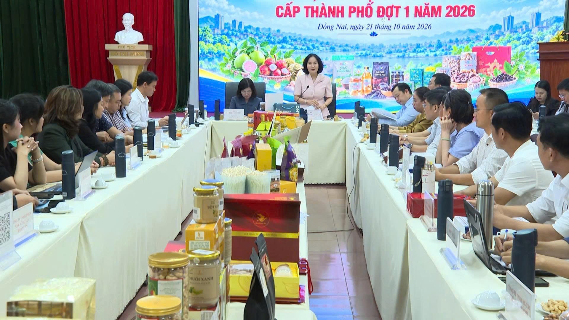 Thành ủy viên, Phó Chủ tịch UBND thành phố Nguyễn Thị Cát Tiên chủ trì Hội nghị đánh giá, phân hạng sản phẩm OCOP cấp thành phố đợt 1 năm 2026