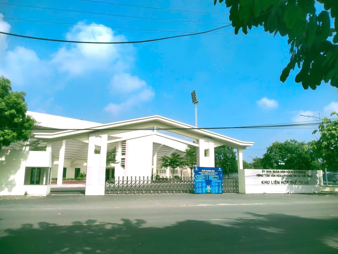 Khu liên hợp thể thao xã Đan Phượng.