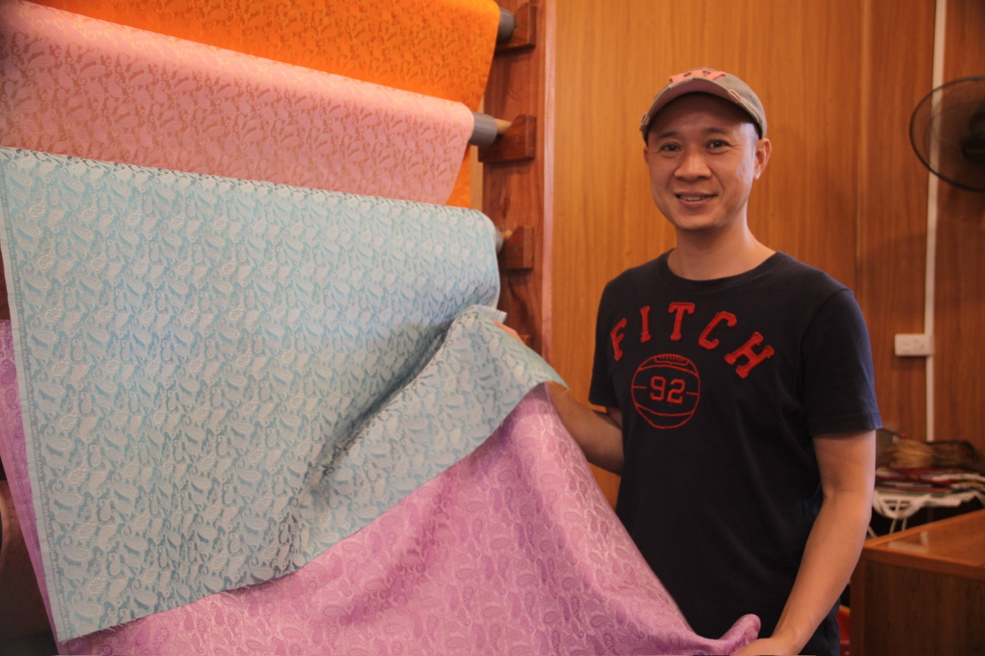 Làng lụa Vạn Phúc: Dệt tiếp giấc mơ từ khung cửi xưa Làng lụa Vạn Phúc: Dệt tiếp giấc mơ từ khung cửi xưa