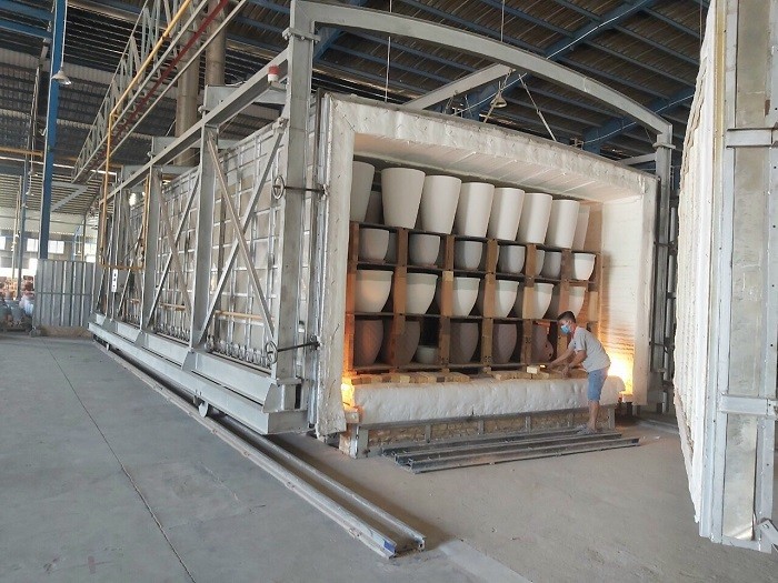 Cả làng đã có 700 lò nung gas, giúp giảm hơn 93.161 tấn CO₂, đưa Bát Tràng phát triển theo hướng hiện đại, bền vững